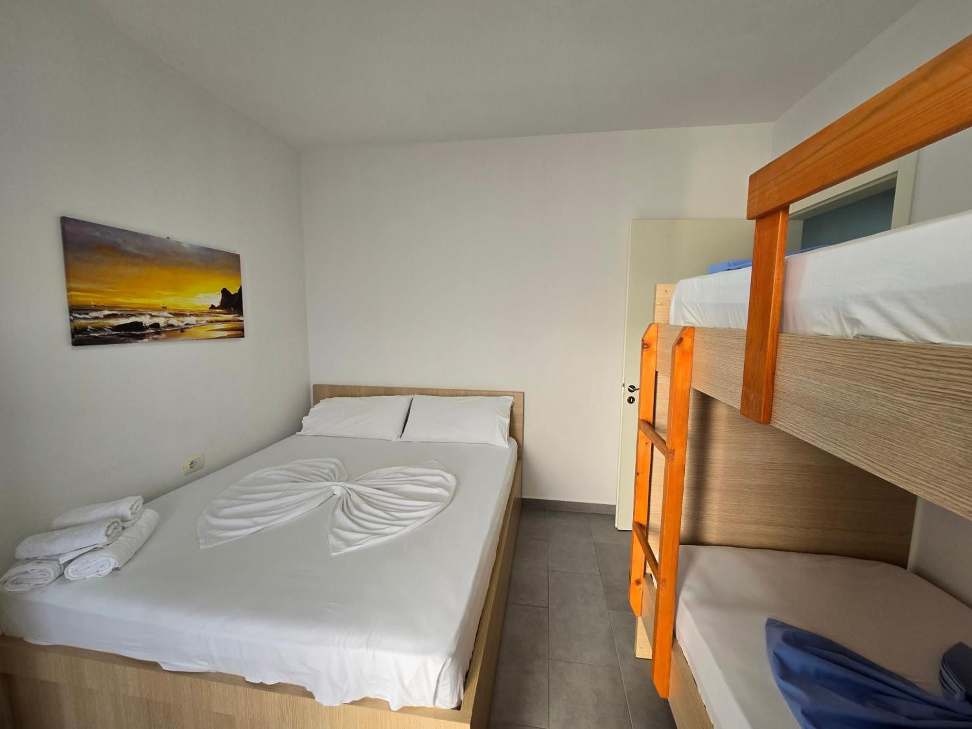 Roxhensi Apartment Shengjin Exterior photo